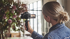 LUMIX G100 – Kokeile erityisesti vloggereille suunniteltua kameraa.