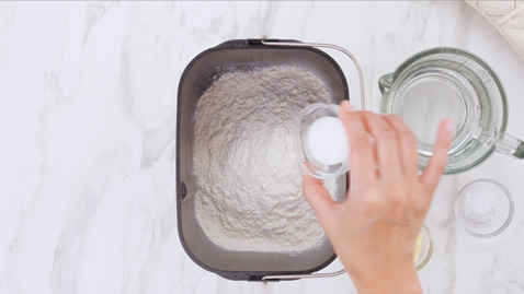 الخبز الأساسي