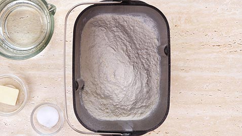 خبز بالزبيب