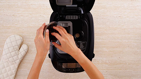 خبز بالزبيب