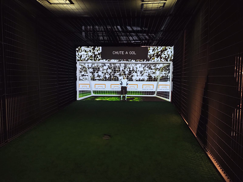 Os projetores da Panasonic entram em jogo para marcar um golaço no Museu do Futebol
