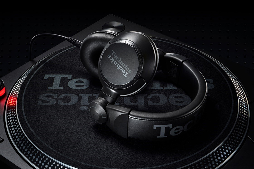 Нови слушалки за диджеи EAH-DJ1200  с отлична функционалност, надеждност и възпроизвеждане на звук с DJ качество