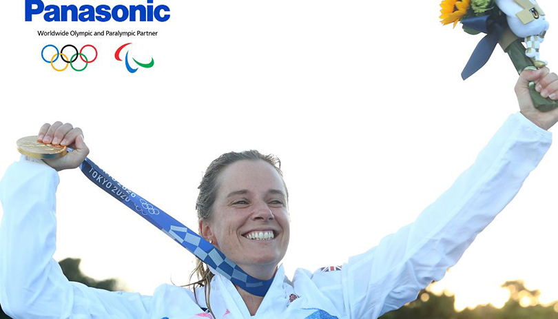 Panasonic amplía su equipo de atletas olímpicos comprometidos con la acción por el clima con la regatista Hannah Mills