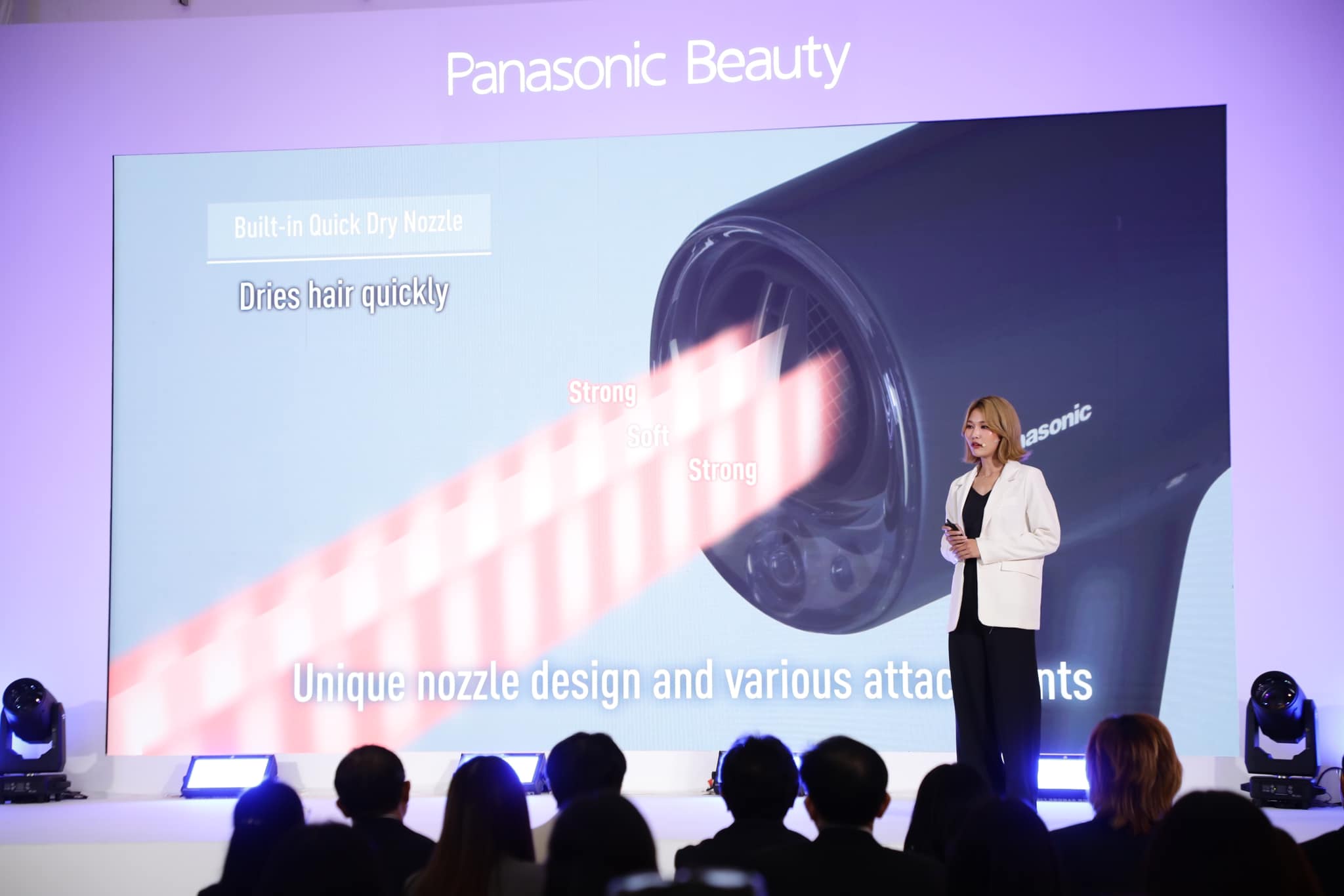 พานาโซนิค เปิดตัวผลิตภัณฑ์ใหม่ “Panasonic nanocare EH-NA0J” ไดร์เป่าผมระดับท็อปซีรีส์รุ่นล่าสุด