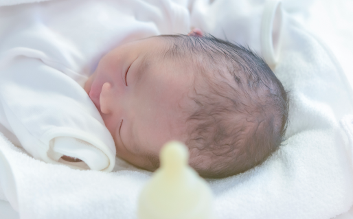 写真：すやすやと眠る赤ちゃん