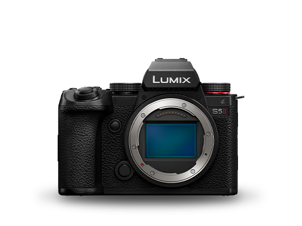 Снимка на Пълноформатен безогледален фотоапарат LUMIX S5II DC-S5M2