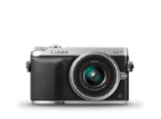 A LUMIX DMC-GX7K egyobjektíves tükör nélküli digitális fényképezőgép fényképen