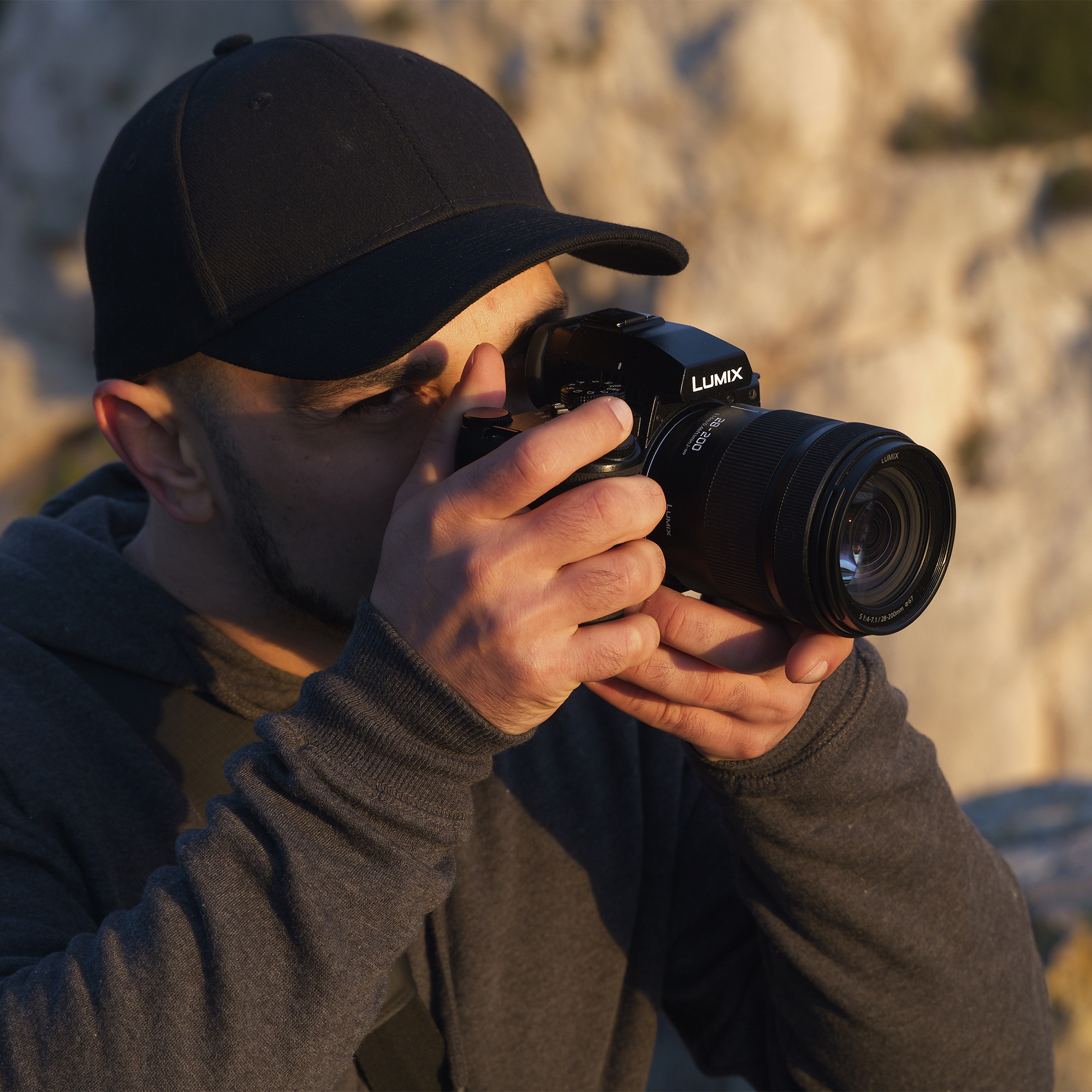 O.I.S. for ultra-sharp photos