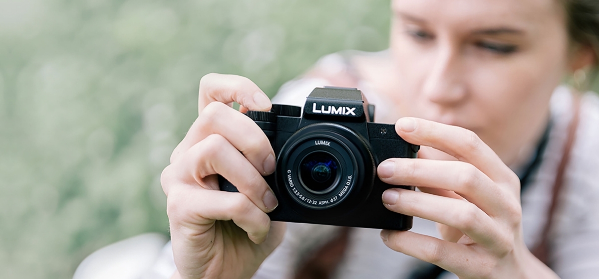 Visions of Vlogging? Try the Panasonic LUMIX G100